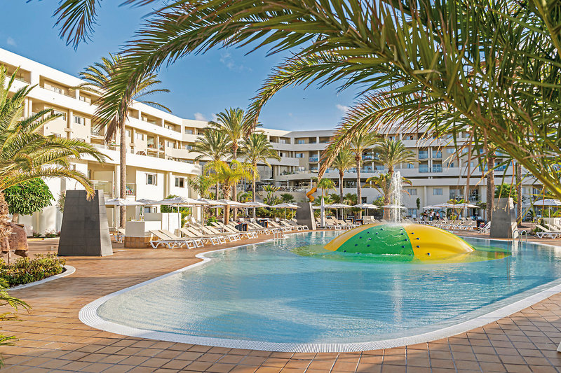 Iberostar Waves Gaviotas Park 8