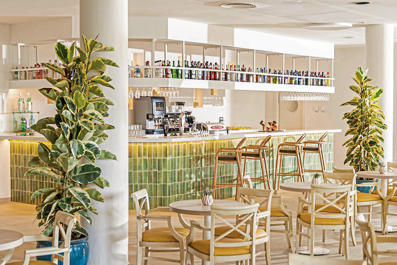 Iberostar Waves Gaviotas Park 15