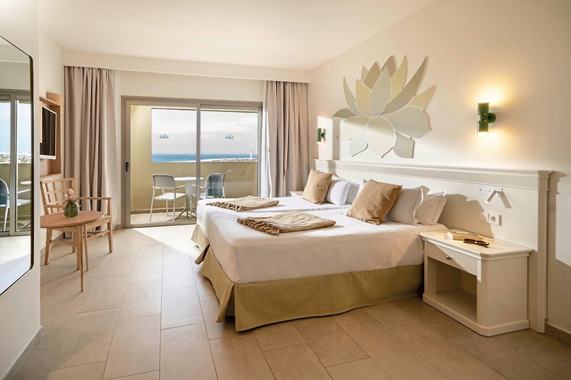 Iberostar Waves Gaviotas Park 19