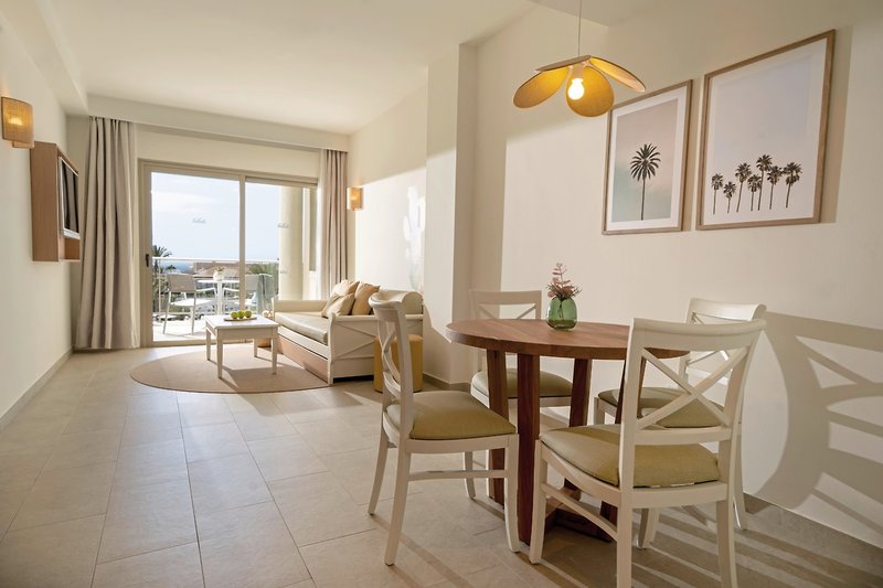 Iberostar Waves Gaviotas Park 26