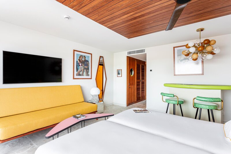 Los Felices Ibiza 70