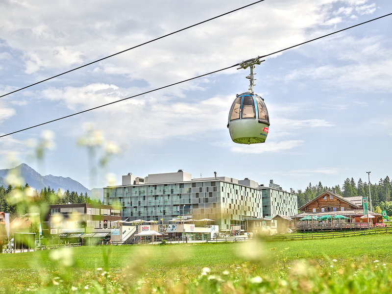 Franz Ferdinand Mountain Resort