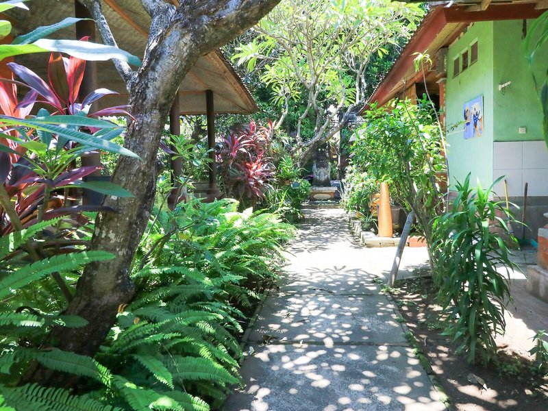 Mertha Jati Hotel & Bungalow By Zuzu 5