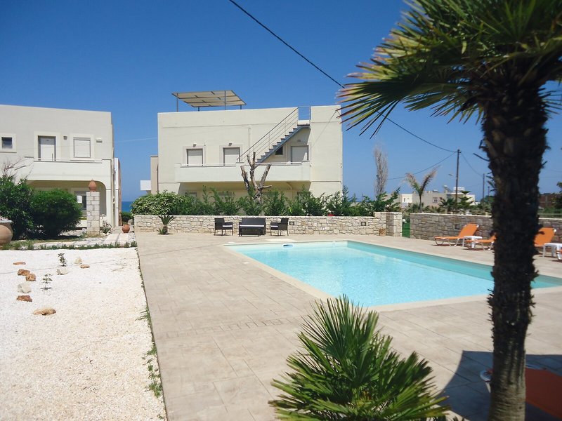 Almyra Apartments 23