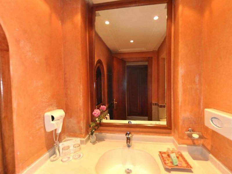 Warwick Alhambra Thalasso 48