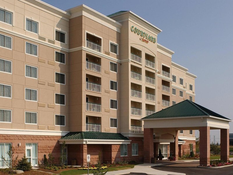 Courtyard Toronto Markham 2