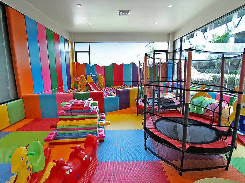 Maikhao Palm Beach Resort 15