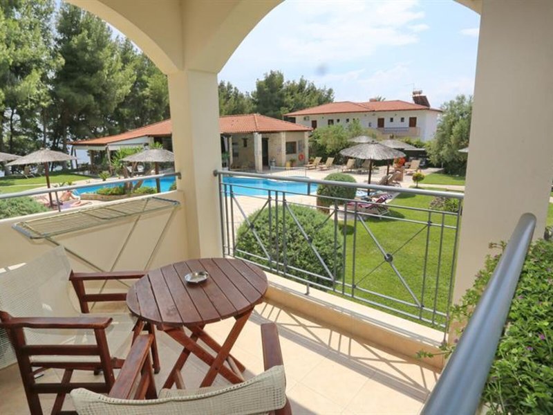 Country Inn Hotel 1