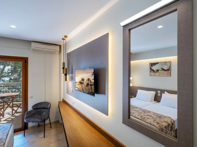 Country Inn Hotel 42