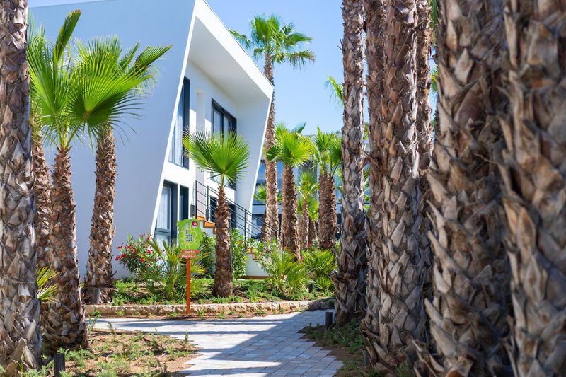 Alannia Salou 8