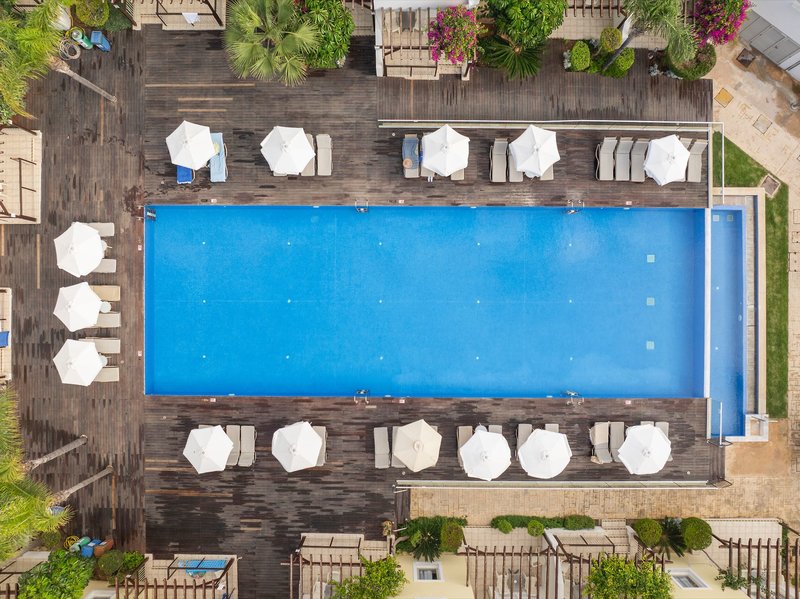 Louis Althea Beach 10