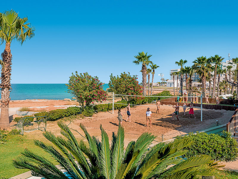Louis Althea Beach 18