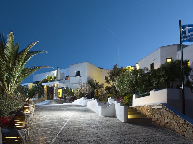 Tharroe of Mykonos 3