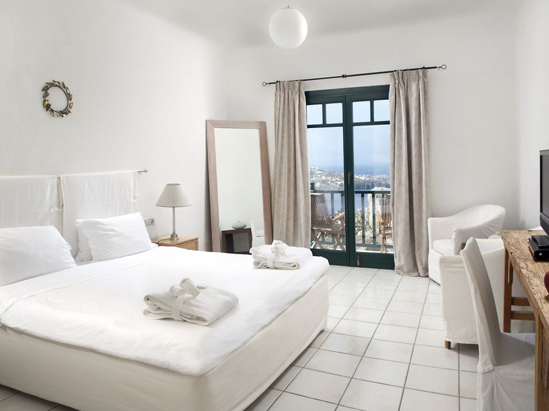 Tharroe of Mykonos 31