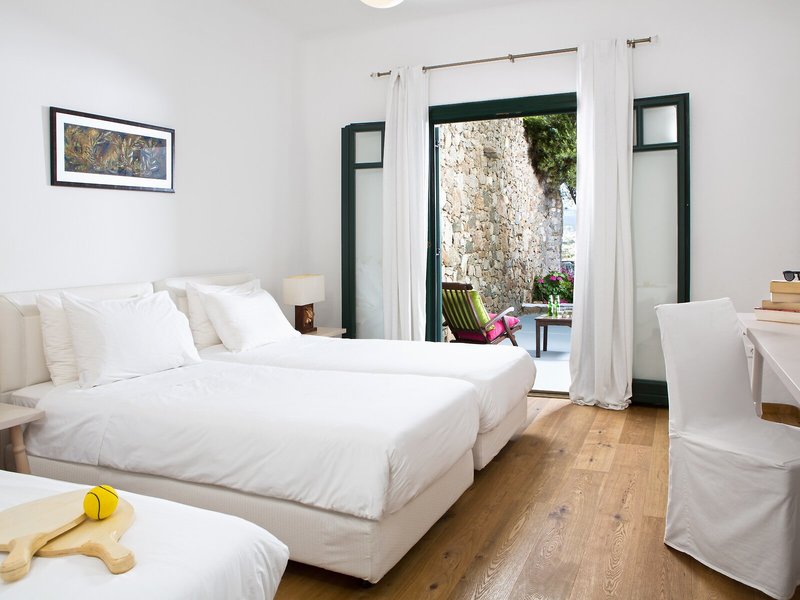 Tharroe of Mykonos 32