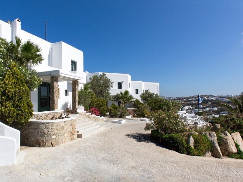 Tharroe of Mykonos 1