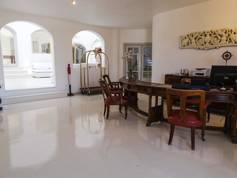 Tharroe Of Mykonos 16