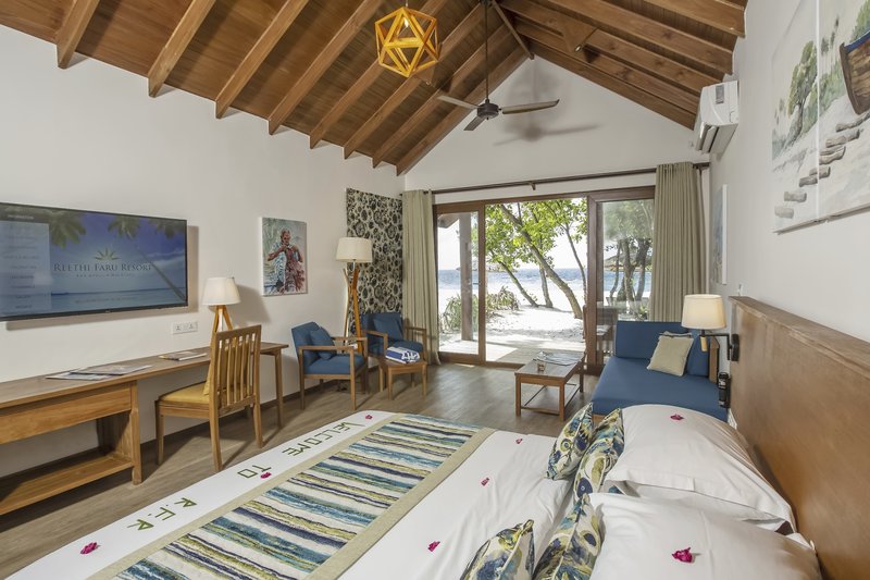 Reethi Faru Resort 11