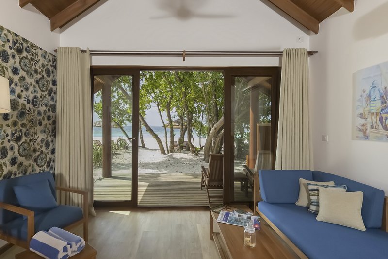 Reethi Faru Resort 12