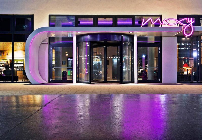 MOXY Vienna Airport