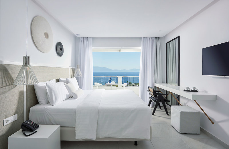 Dimitra Beach Hotel & Suites 13