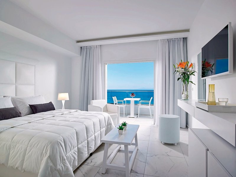 Dimitra Beach Hotel & Suites 25