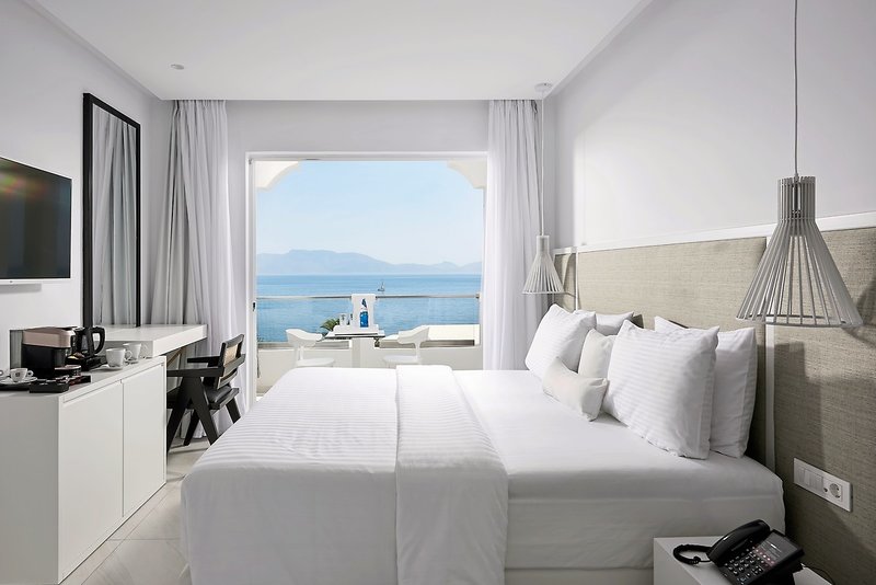 Dimitra Beach Hotel & Suites 26