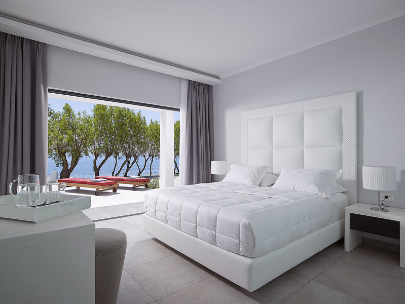 Dimitra Beach Hotel & Suites 7