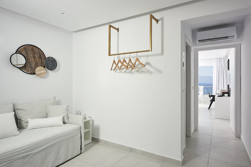 Dimitra Beach Hotel & Suites 9