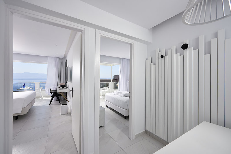 Dimitra Beach Hotel & Suites 11