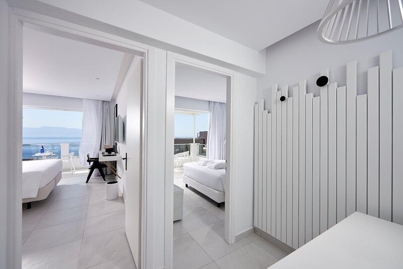 Dimitra Beach Hotel & Suites 13
