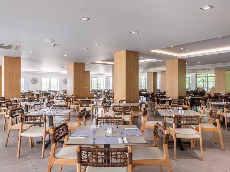 Porto Bello Beach 39