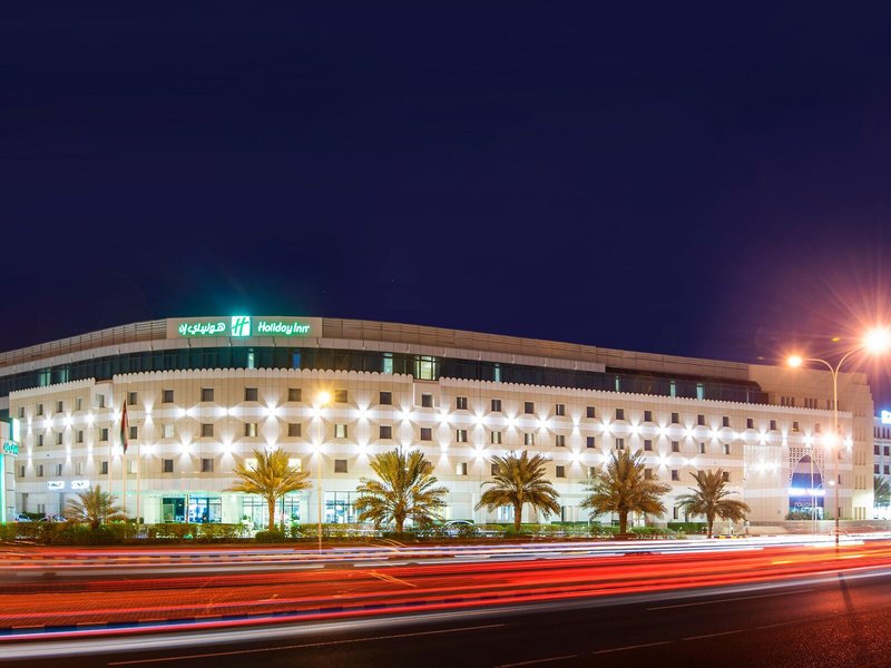 Holiday Inn Muscat Al Seeb 2