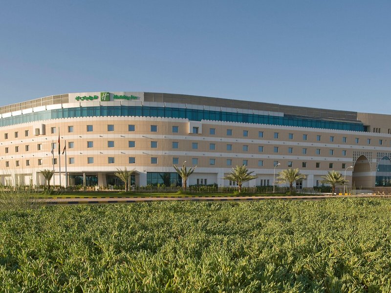 Holiday Inn Muscat Al Seeb 4
