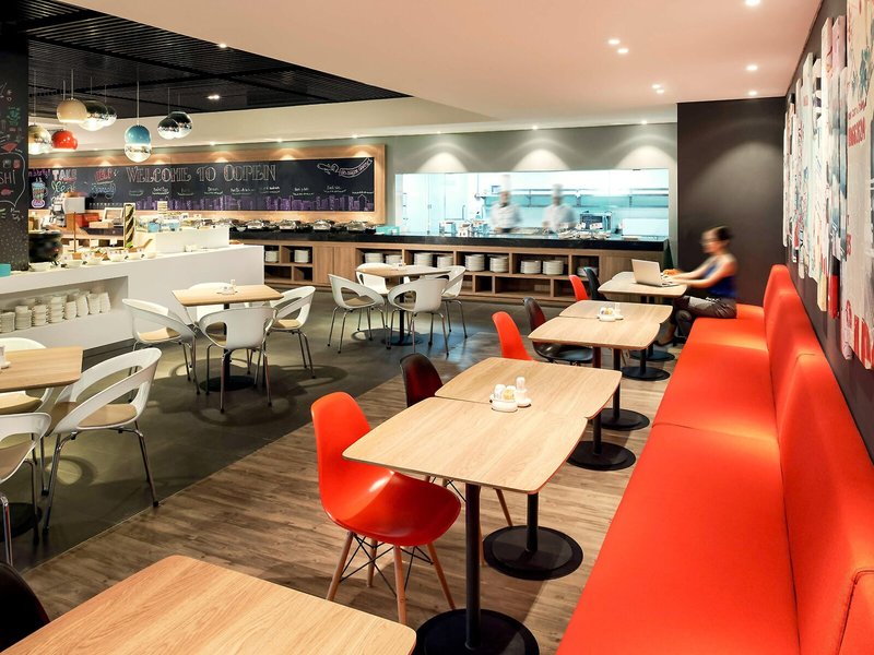 ibis Saigon Airport 26