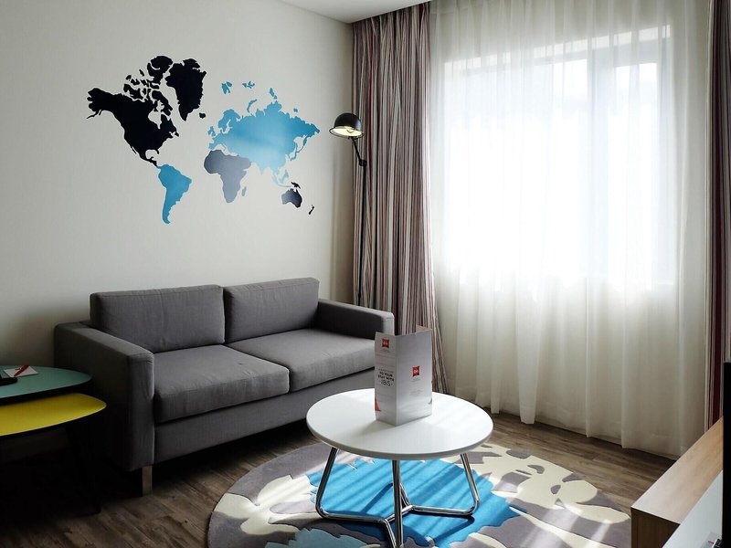 ibis Saigon Airport 32