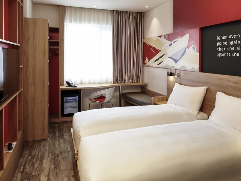 ibis Saigon Airport 36