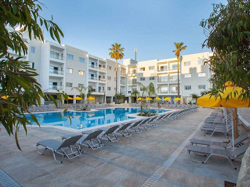Mayfair Gardens Apartments 1