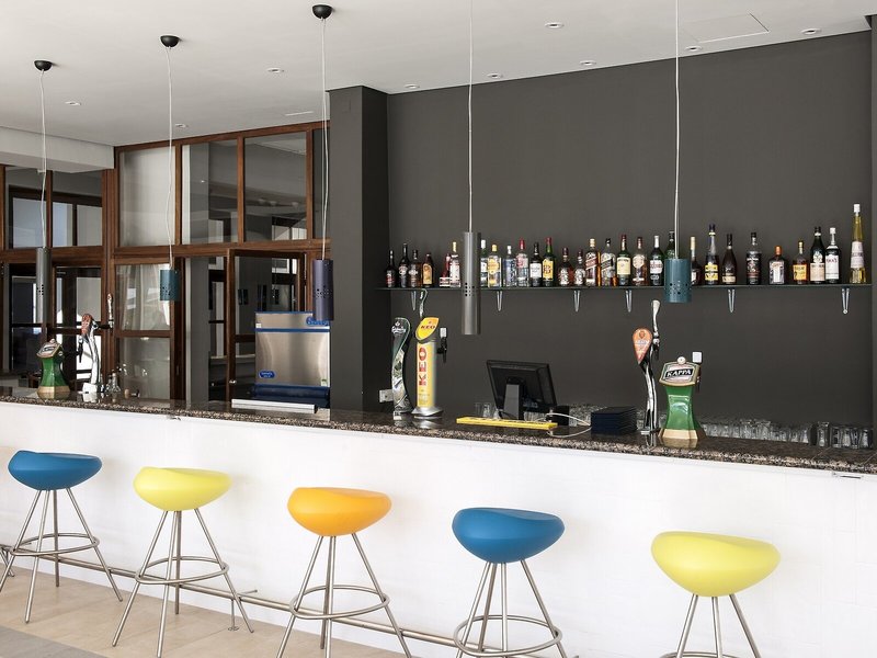 Mayfair Gardens Apartments 24