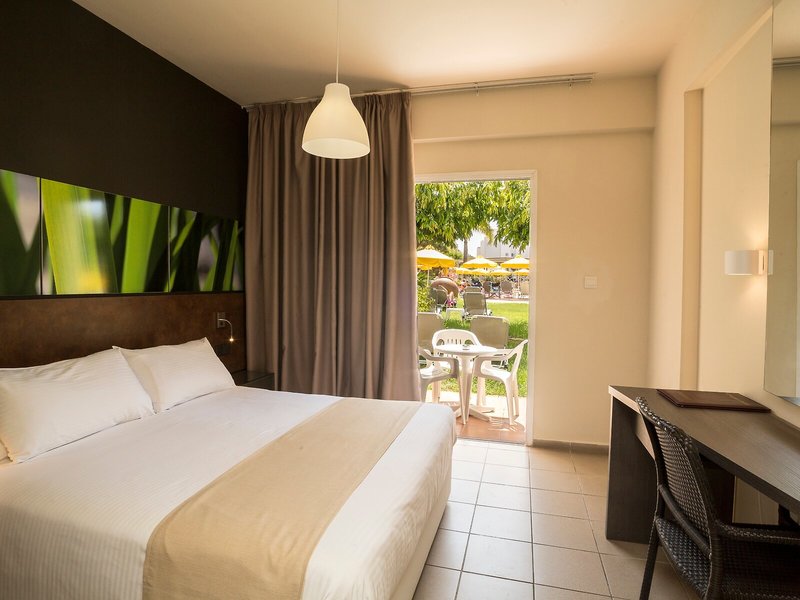 Mayfair Gardens Apartments 41