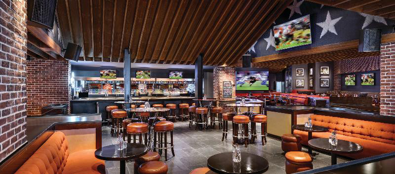 Luxor Hotel & Casino 8