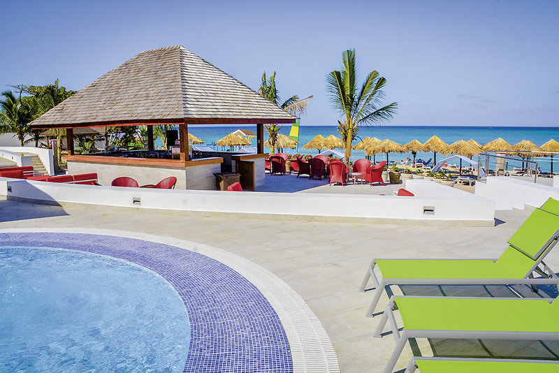 Grand Decameron Cornwall Beach, A Trademark All Inclusive 9