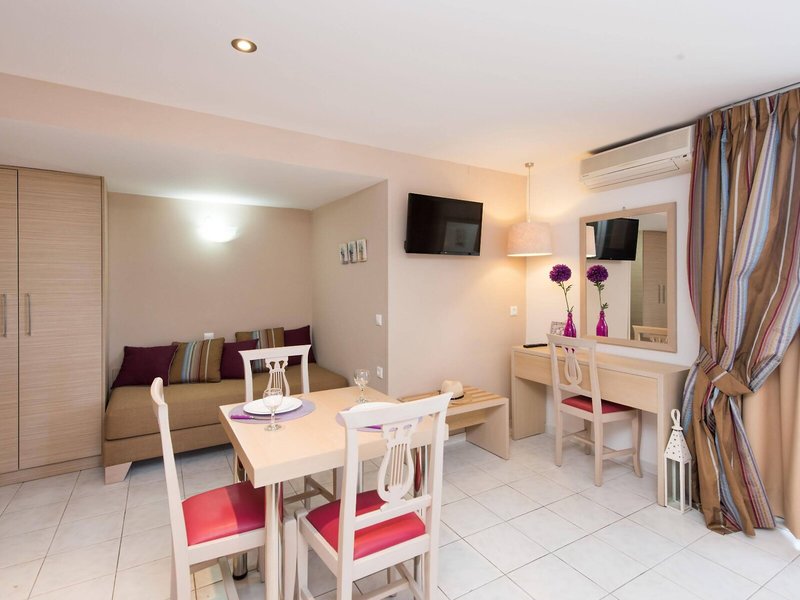 Dimamiel Malia Inn 13