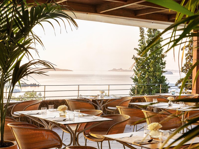 Grecotel Eva Palace 13