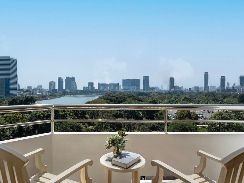 Centre Point Sukhumvit 10 3