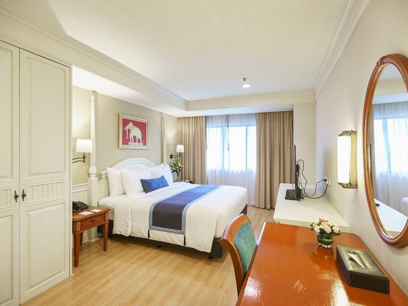 Centre Point Sukhumvit 10 28