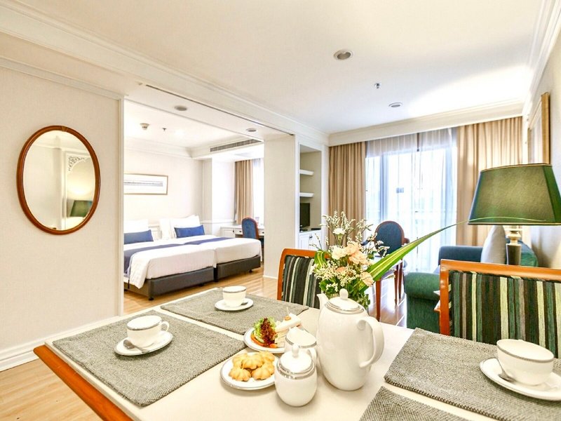 Centre Point Sukhumvit 10 36