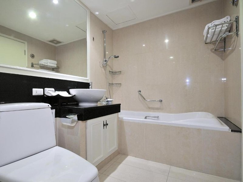 Centre Point Sukhumvit 10 49