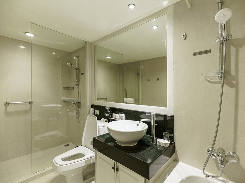 Centre Point Sukhumvit 10 50