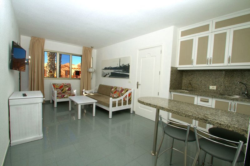 Turbo Club & Annex 10